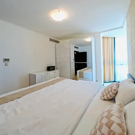 Sunset H1-18 Aparthotel Pomorie